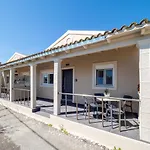 M&K - Katerina\'S Stylish Apt Near Alykes Beach